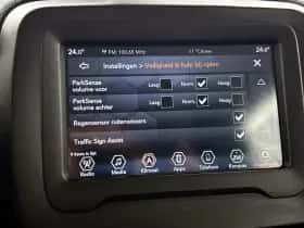 Jeep Renegade thumbnail 12