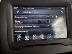 Jeep Renegade (2019) thumbnail 14