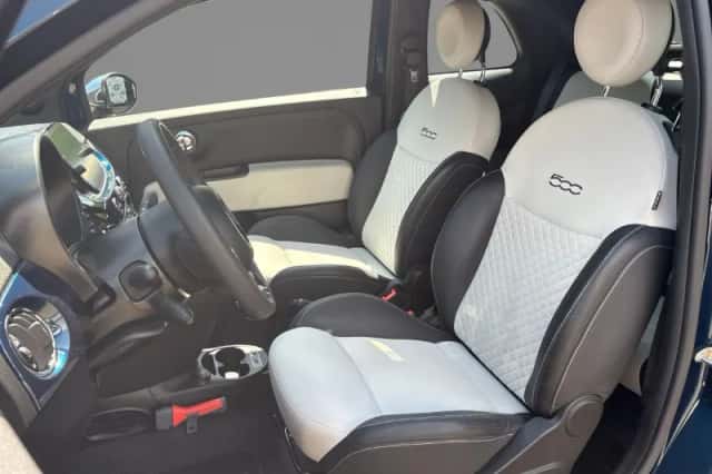 Fiat 500C (2022) thumbnail 2