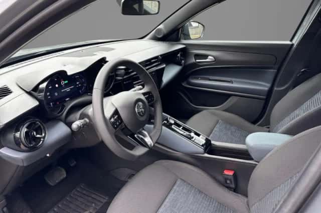 Alfa Romeo Junior (2025) thumbnail 3