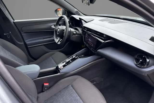 Alfa Romeo Junior (2025) thumbnail 5