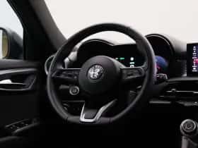 Alfa Romeo Tonale (2023) thumbnail 7