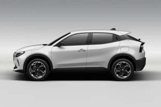 Alfa Romeo Junior (2025) thumbnail 4