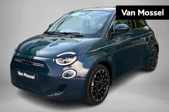 Fiat 500 (2023) thumbnail 1