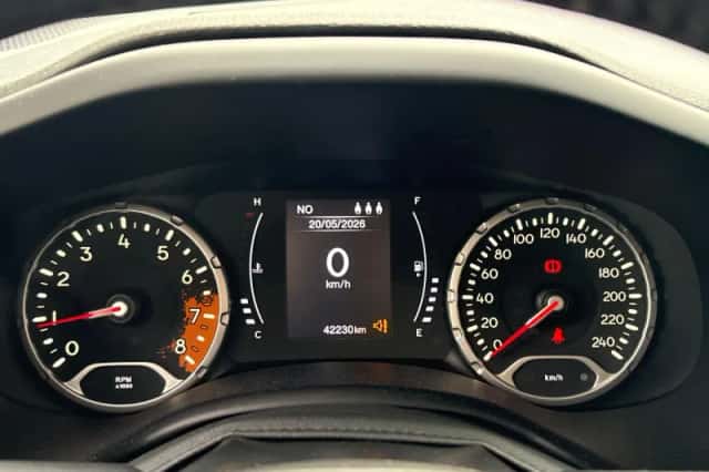 Jeep Renegade (2017) thumbnail 5