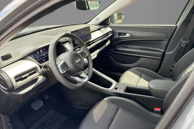 Jeep Avenger (2025) thumbnail 3