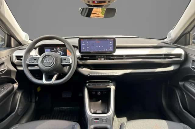 Jeep Avenger (2025) thumbnail 4