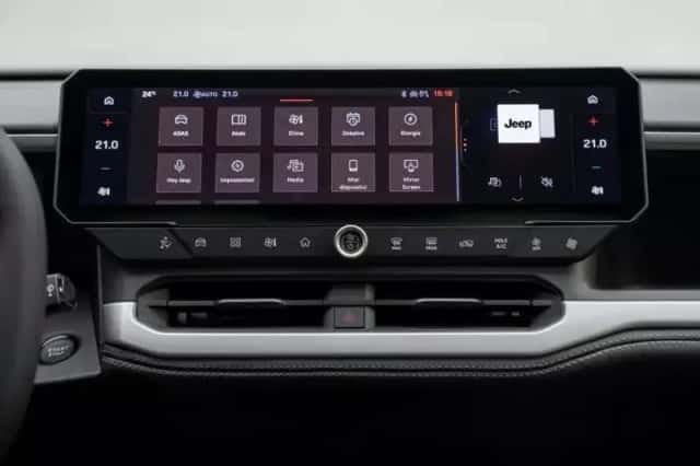 Jeep Compass (2025) thumbnail 5