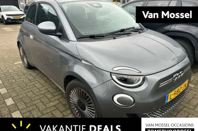 Fiat 500 (2021) thumbnail 1