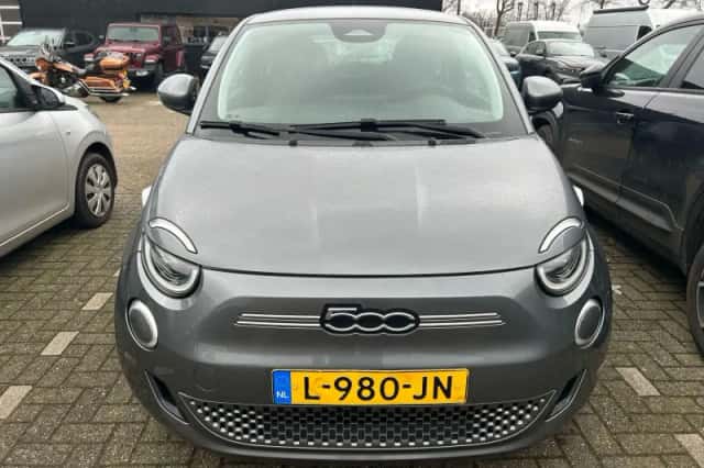 Fiat 500 (2021) thumbnail 5
