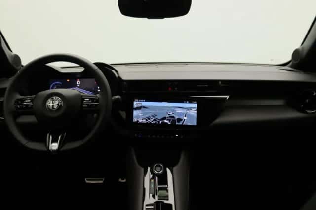 Alfa Romeo Junior (2026) thumbnail 4