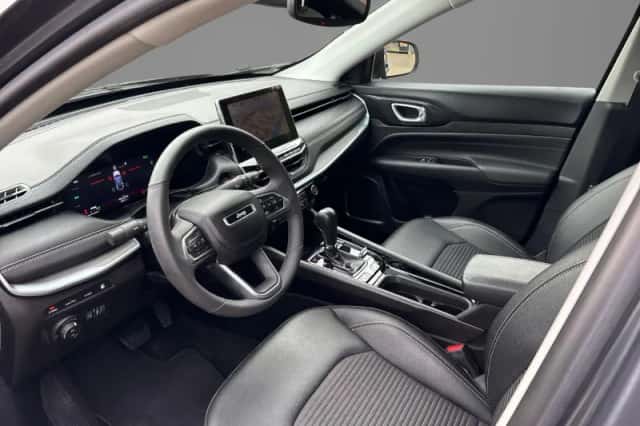 Jeep Compass (2023) thumbnail 3