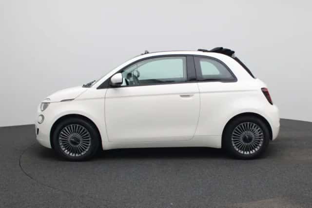 Fiat 500e (2022) thumbnail 4