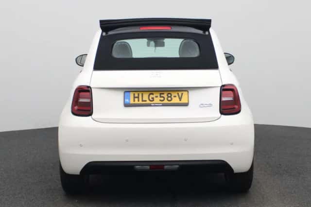 Fiat 500e (2022) thumbnail 5