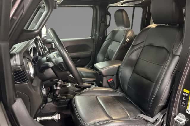 Jeep Wrangler (2021) thumbnail 2