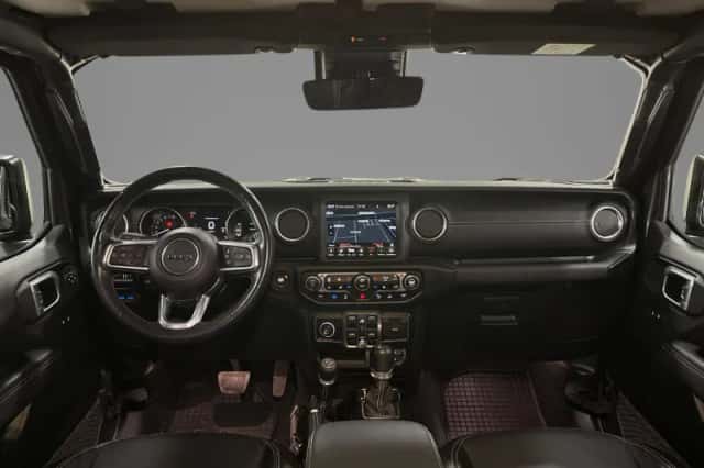 Jeep Wrangler (2021) thumbnail 4