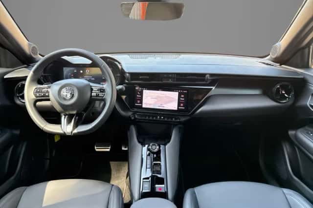 Alfa Romeo Junior (2025) thumbnail 4