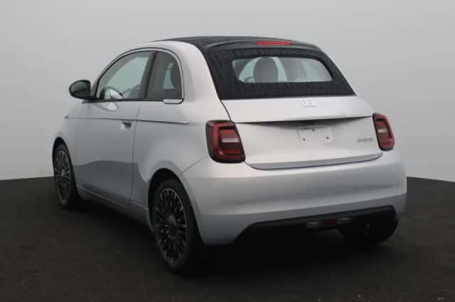Fiat 500C (2026) thumbnail 2