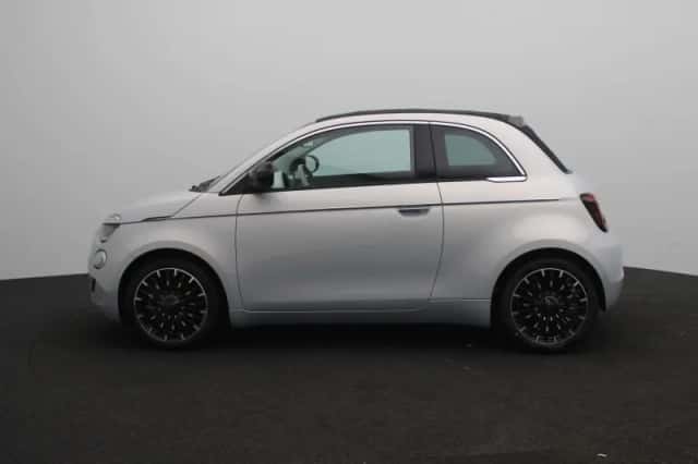 Fiat 500C (2026) thumbnail 4
