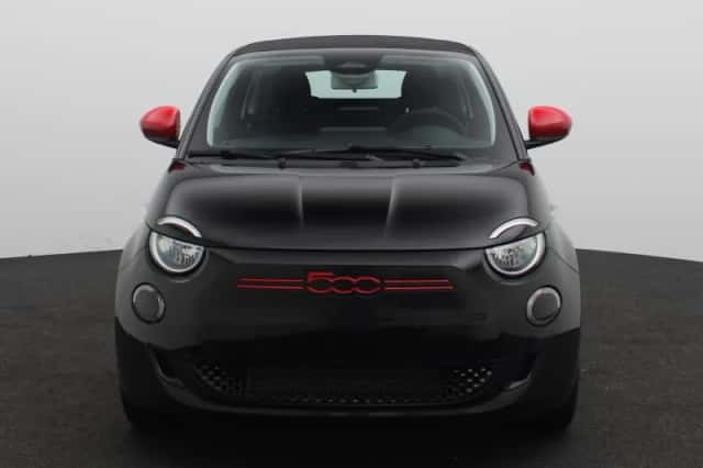 Fiat 500e (2023) thumbnail 3