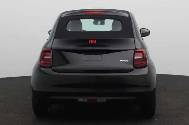 Fiat 500e (2023) thumbnail 5