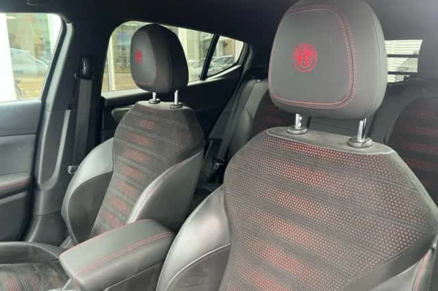 Alfa Romeo Tonale (2022) thumbnail 4