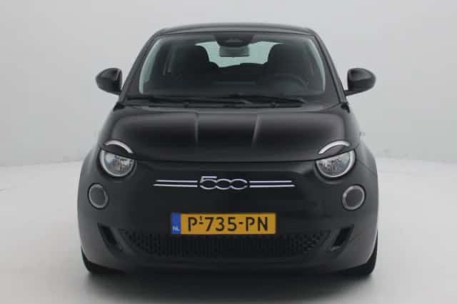 Fiat 500 (2022) thumbnail 3