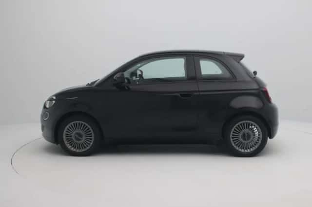Fiat 500 (2022) thumbnail 4