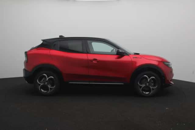 Alfa Romeo Junior (2026) thumbnail 2