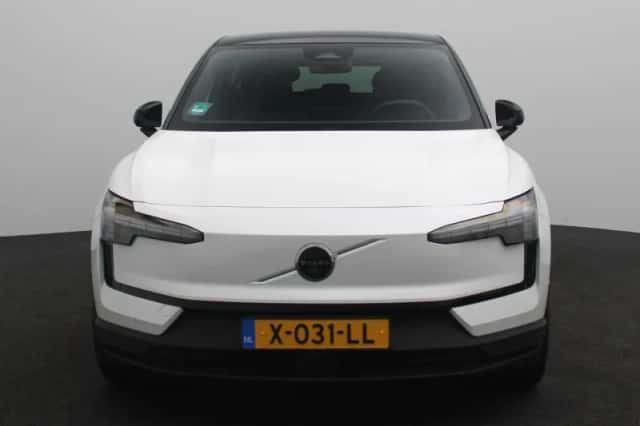 Volvo EX30 (2023) thumbnail 4