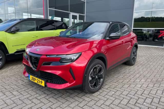 Alfa Romeo Junior (2025) thumbnail 3