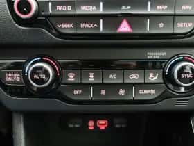Kia Niro (2018) thumbnail 21