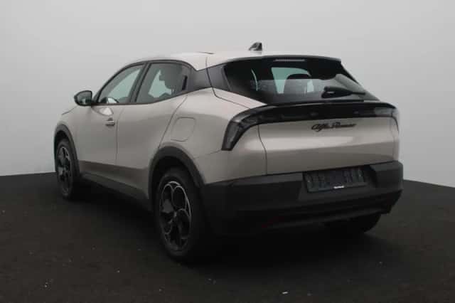 Alfa Romeo Junior (2025) thumbnail 3