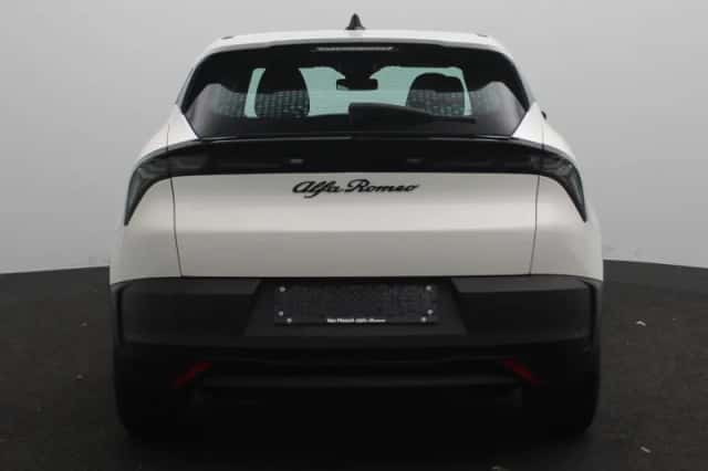 Alfa Romeo Junior (2025) thumbnail 5