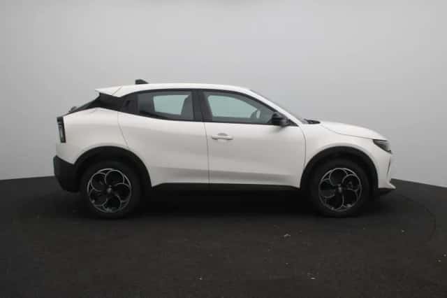 Alfa Romeo Junior (2025) thumbnail 6