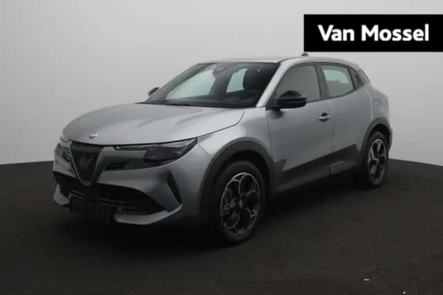 Alfa Romeo Junior (2025) thumbnail 1