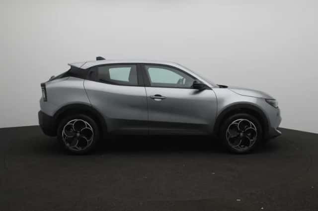 Alfa Romeo Junior (2025) thumbnail 6