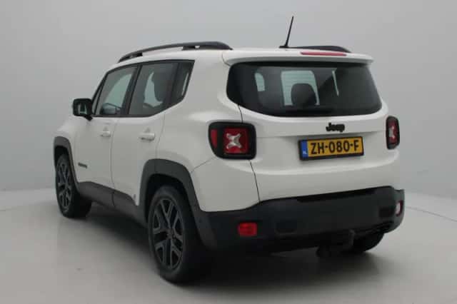 Jeep Renegade (2017) thumbnail 3