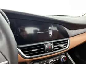 Alfa Romeo Giulia thumbnail 14