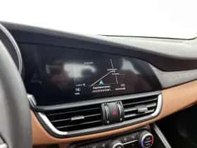 Alfa Romeo Giulia thumbnail 25