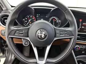 Alfa Romeo Giulia thumbnail 32