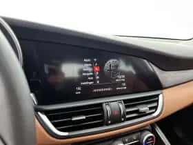 Alfa Romeo Giulia thumbnail 7