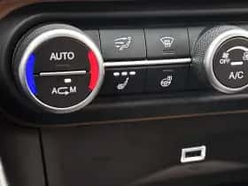 Alfa Romeo Giulia thumbnail 8