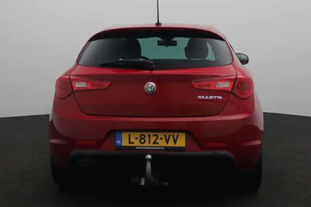 Alfa Romeo Giulietta (2018) thumbnail 6