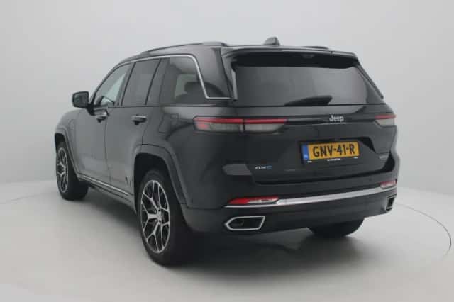 Jeep Grand Cherokee (2024) thumbnail 2