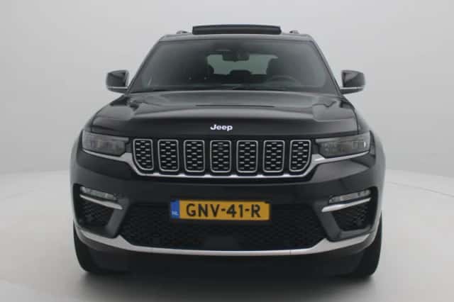 Jeep Grand Cherokee (2024) thumbnail 3