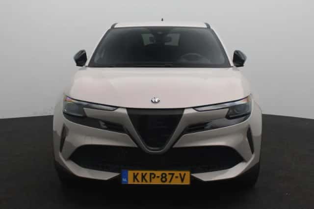 Alfa Romeo Junior (2025) thumbnail 3