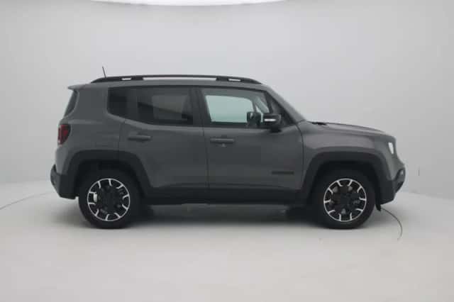 Jeep Renegade (2023) thumbnail 6