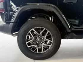 Jeep Wrangler thumbnail 3