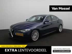Alfa Romeo Giulia (2017)